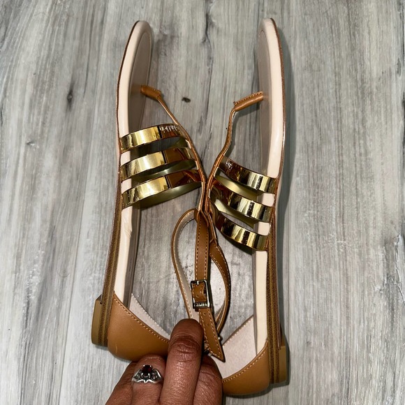 Calvin Klein Women's Gold Tan Sabia Strap Sandals 8.5 - Picture 4 of 6